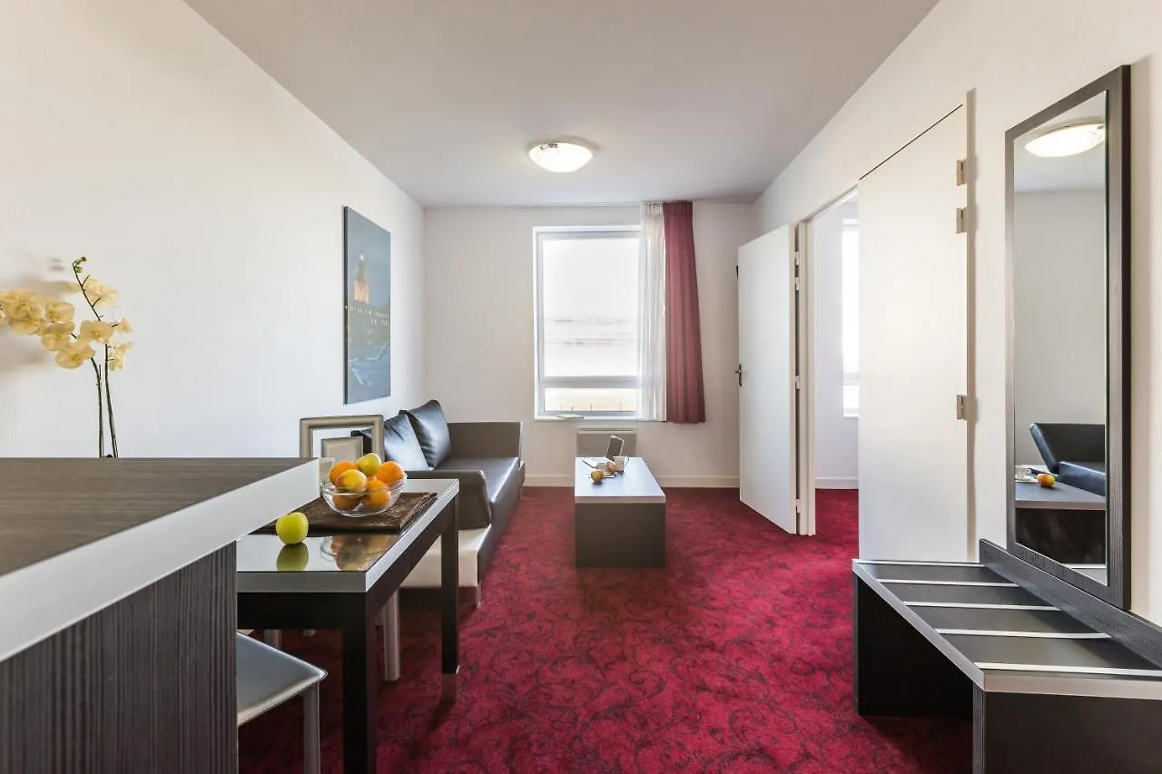 Zenitude Hotel-Residences Toulouse Fluvia 3*,